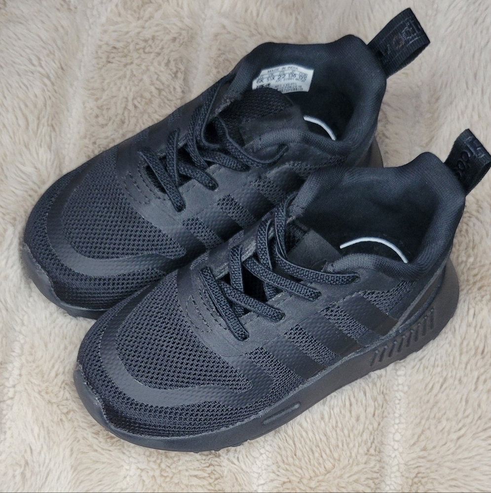 Adidas Black Sneakers - Size 6K
